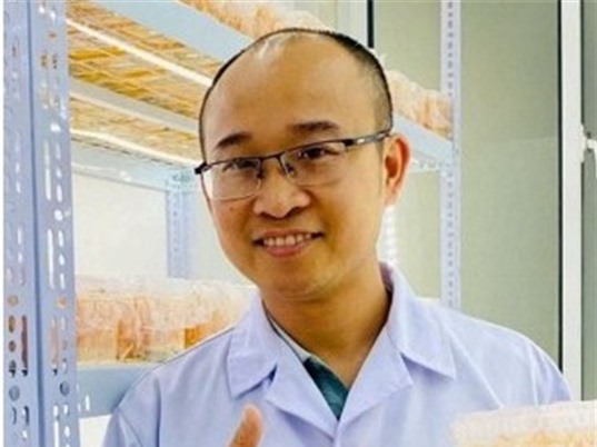 Đông trùng hạ thảo nuôi trên côn trùng ăn được cho hiệu quả sinh học vượt trội 